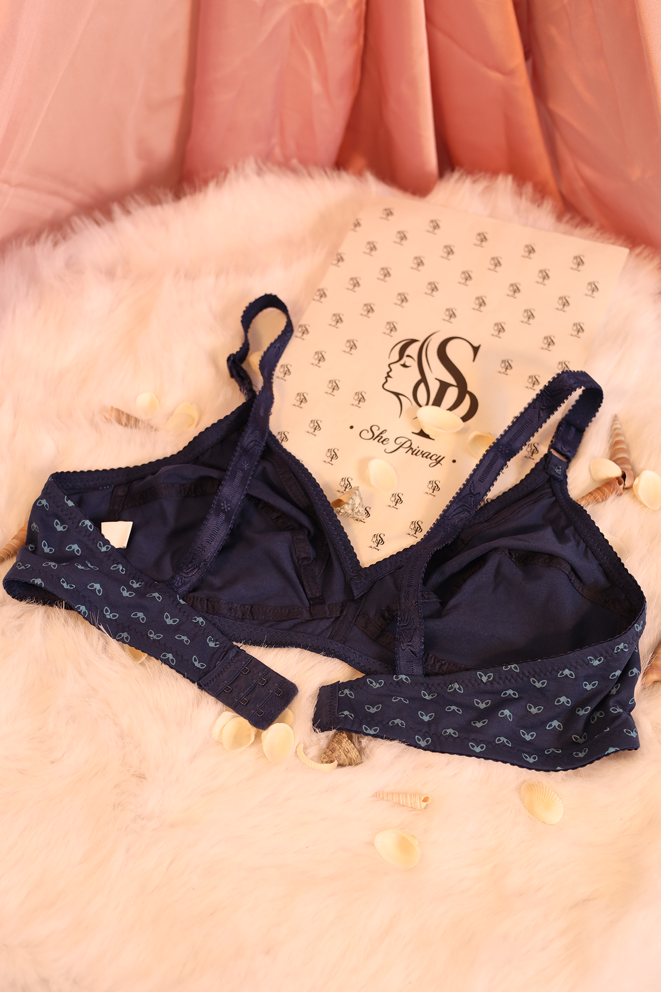 Criss Cross Strap Double Pad Big Push-Up Bra - 0070
