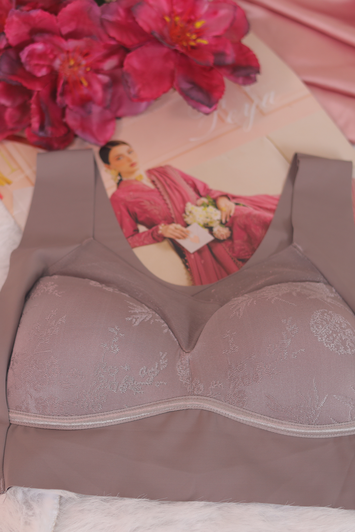 Seamless Sport Bra - 0096