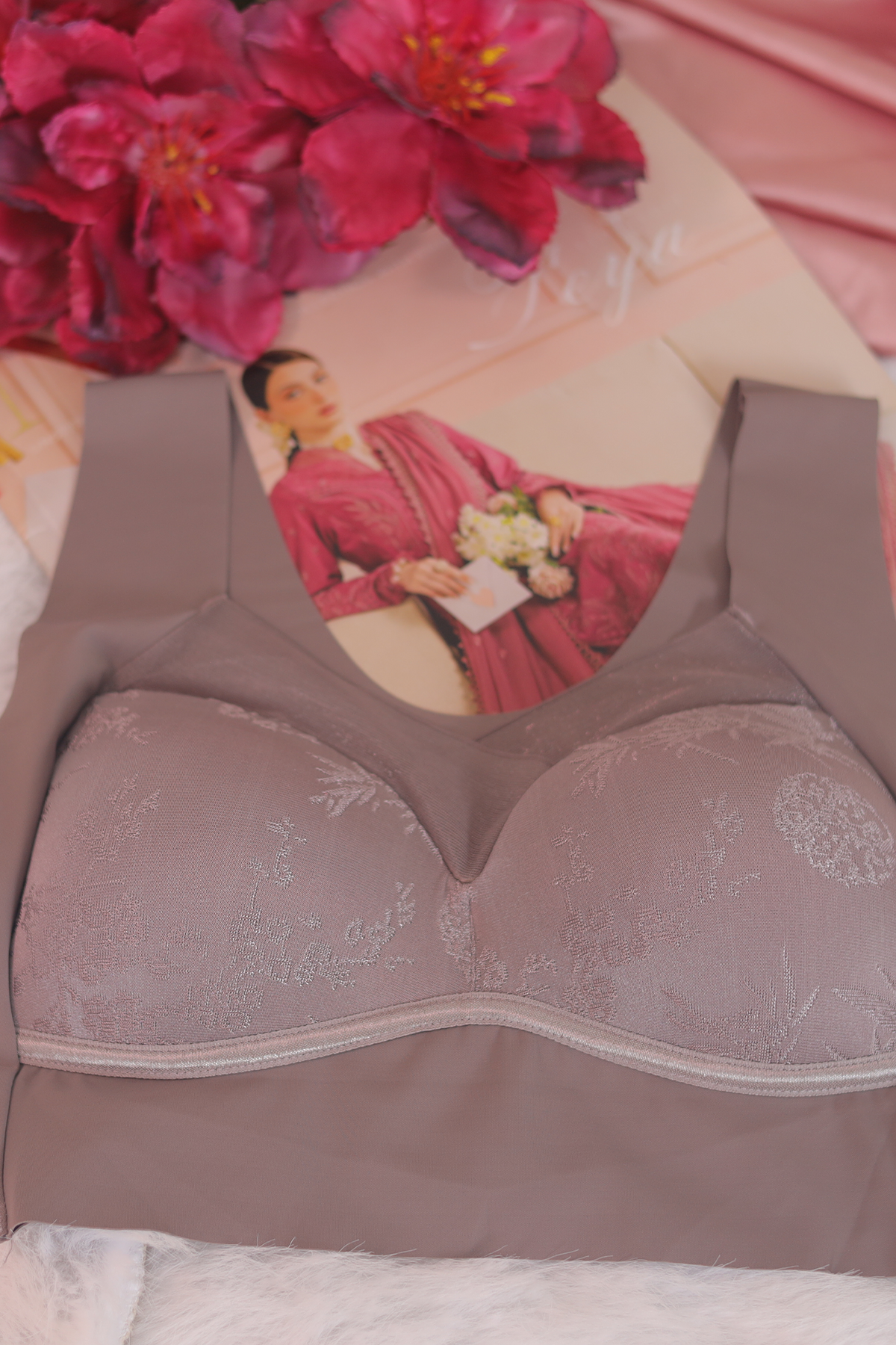 Seamless Sport Bra - 0096